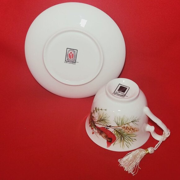Summer River Cardinal Teacup with Saucer in Gift Box - Picture 9 of 12